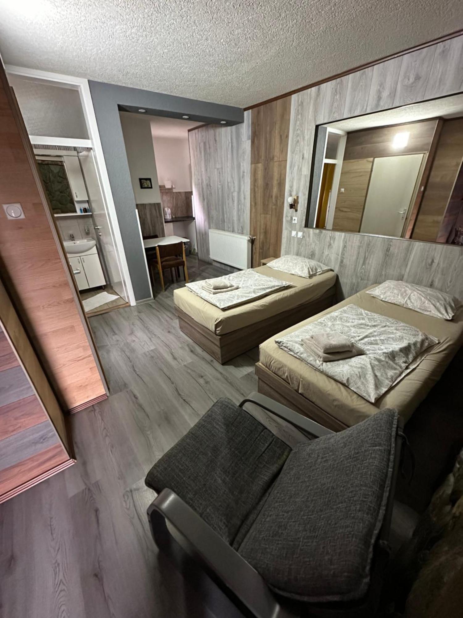 Apartments Park 2016 Surdulica Ngoại thất bức ảnh
